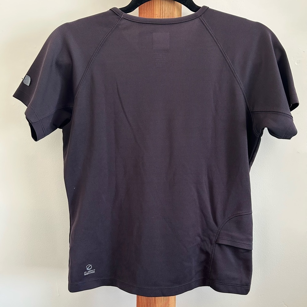 The North Face Women's Short Sleeve Tee - Dark Charcoal - Picture 3 of 3